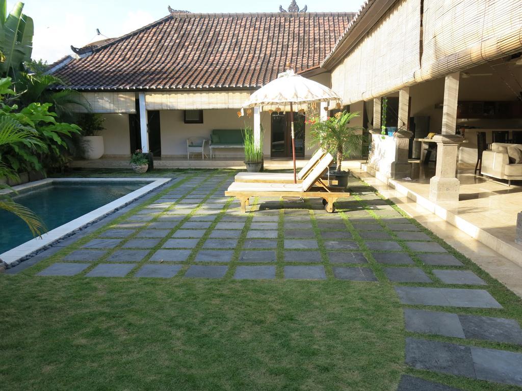 Villa Te Kawau Seminyak Kamer foto