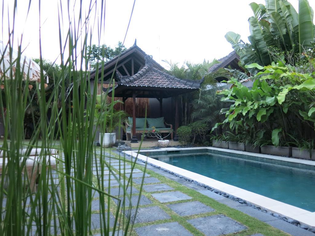 Villa Te Kawau Seminyak Kamer foto