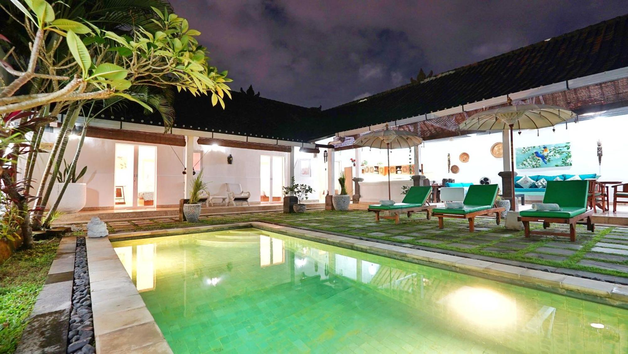 Villa Te Kawau Seminyak Buitenkant foto