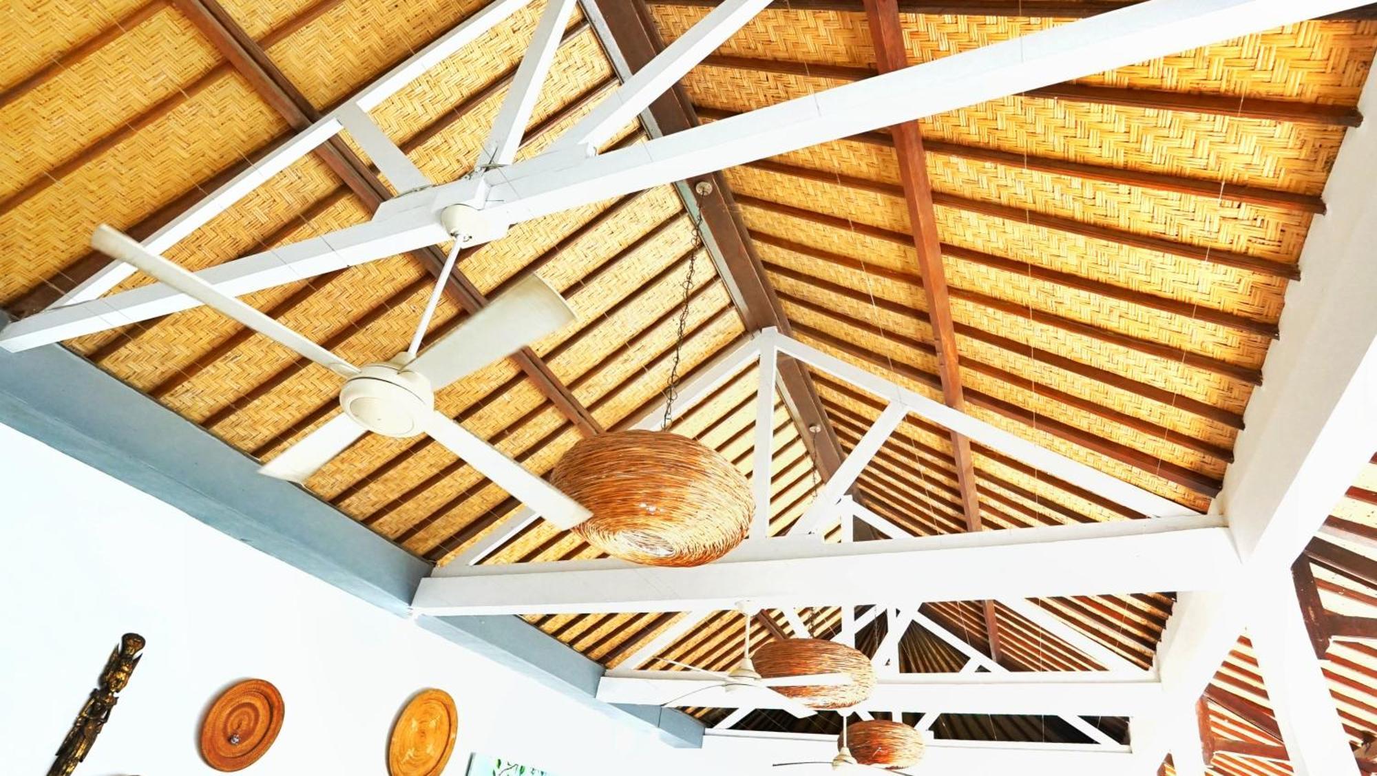 Villa Te Kawau Seminyak Buitenkant foto